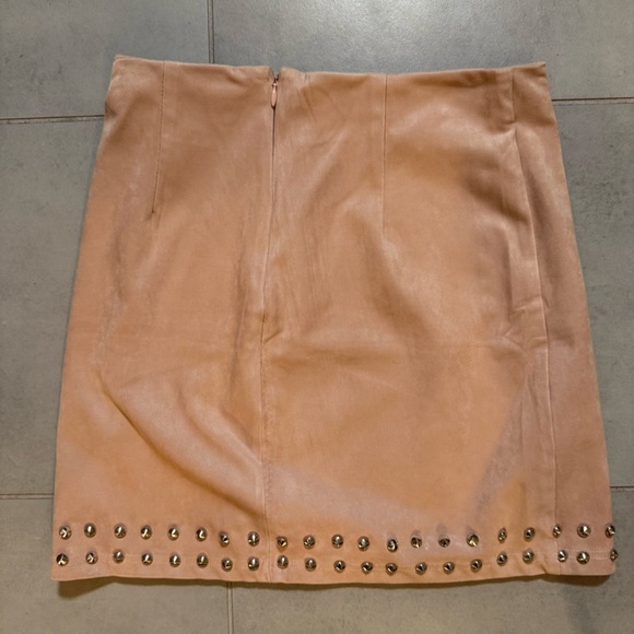 Forever 21 - Studded Blush (pink/beige) suede Mini Skirt - Picture 3 of 3